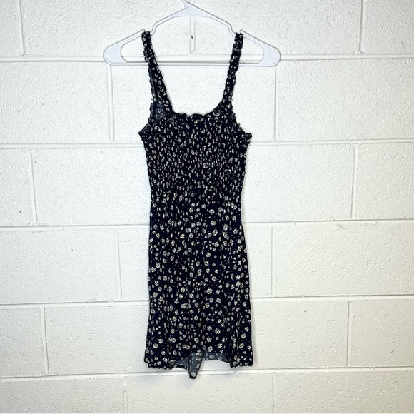< J for Justify Navy and White Floral Mini Dress > - Picture 3 of 3